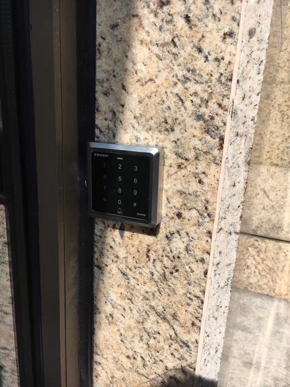 北京圣海靈機觸摸防水金屬刷卡門禁系統(tǒng)