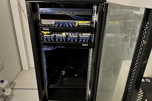 霍萊沃北京分公司?？低暠O(jiān)控和人臉指紋門(mén)禁安裝工程